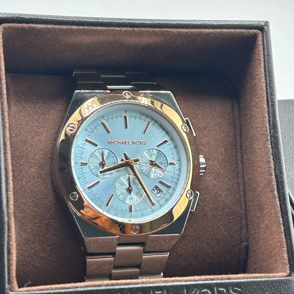 Michael Kors reagan Silver and Gold Chronograph Watch 6079 new battery